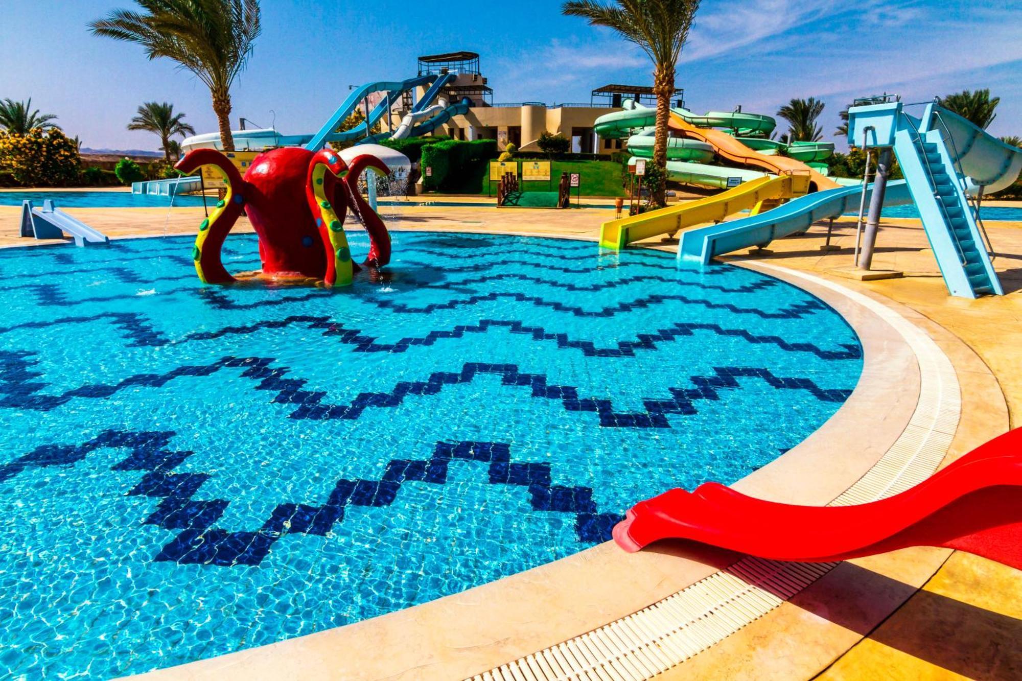 Jaz Neo Dar El Madina Hotel Coraya Bay Exterior photo